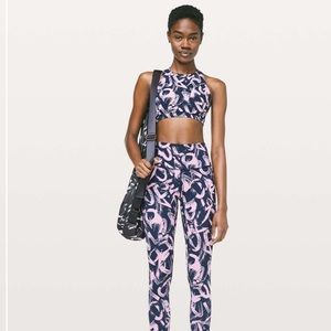 Lululemon Free To Be Serene Bra *High Neck
In Graffiti Pop Antoinette True Navy